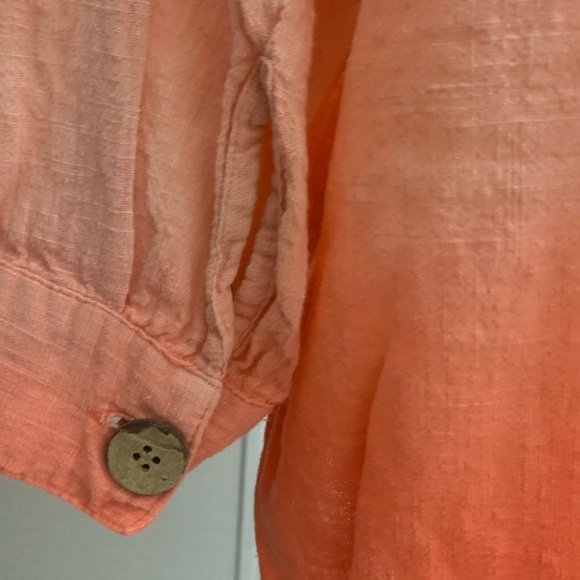 Woman’s 3/4 sleeve blouse - Picture 3 of 6